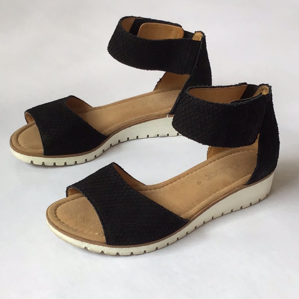 🎉HP🎉 Gabor Comfort Platform Black Suede Velcro Ankle Strap Walking Sandals 6.5